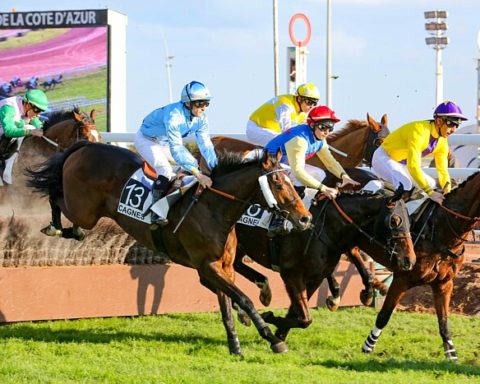 Arrivée quinté 18 décembre 2023