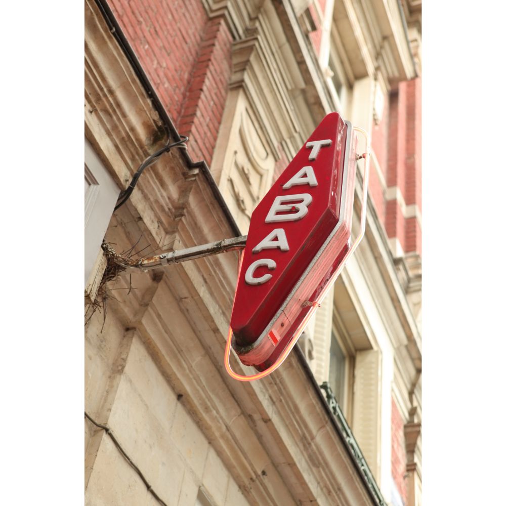 Comment les buralistes peuvent se réinventer face à la chute du PMU